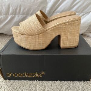 Shoe Dazzle Raffia Platform Sandals